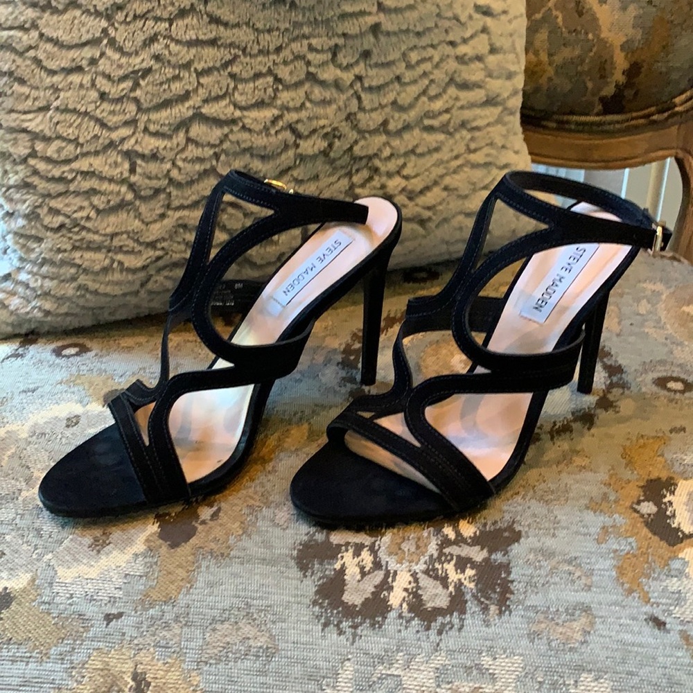 Gorgeous Steve Madden strappy sandals! Worn once, to a wedding.